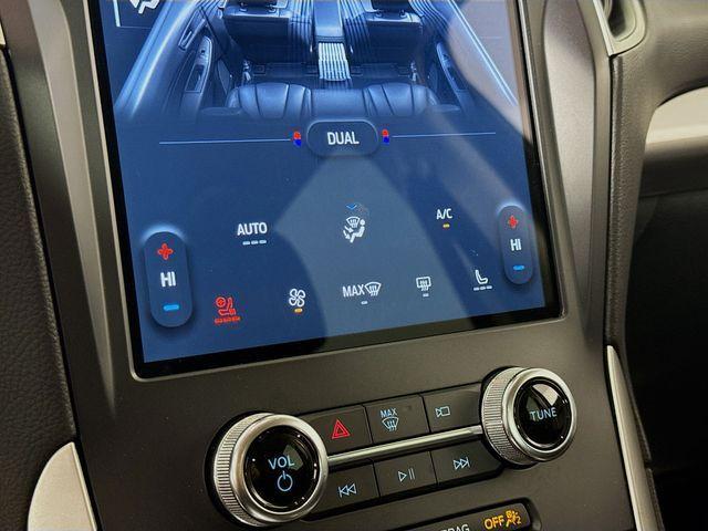 used 2024 Ford Edge car, priced at $25,300