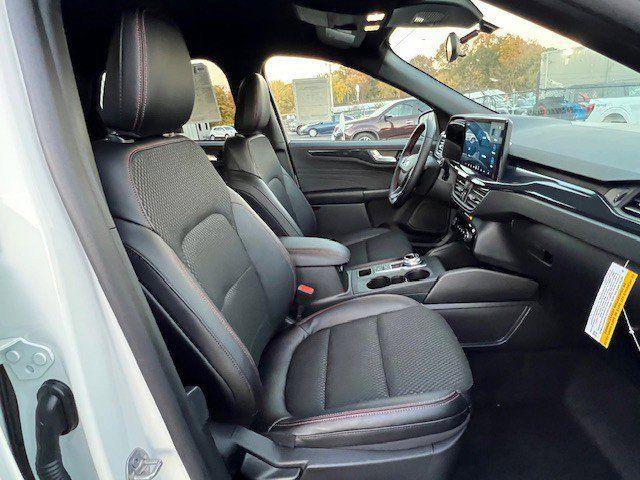 new 2025 Ford Escape car, priced at $33,010