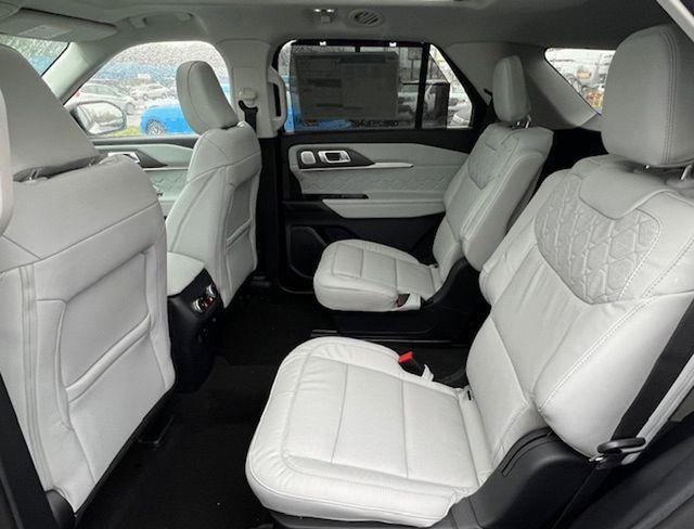 new 2025 Ford Explorer car, priced at $55,702