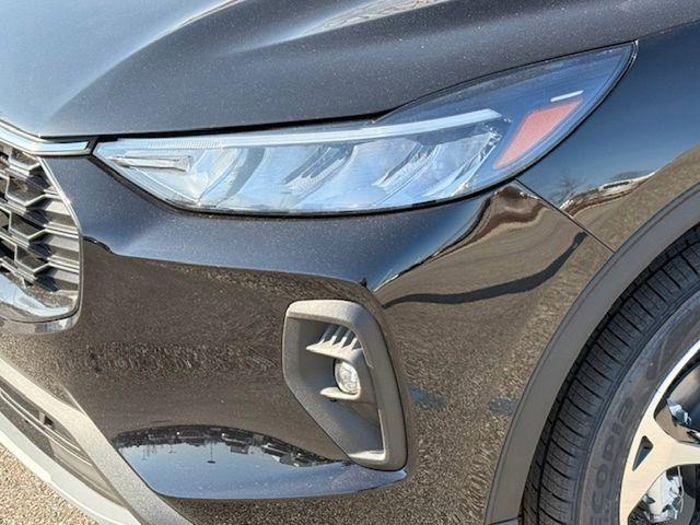 new 2025 Ford Escape car, priced at $35,832
