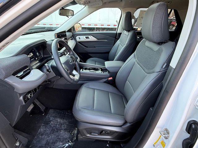 new 2025 Ford Explorer car, priced at $46,798