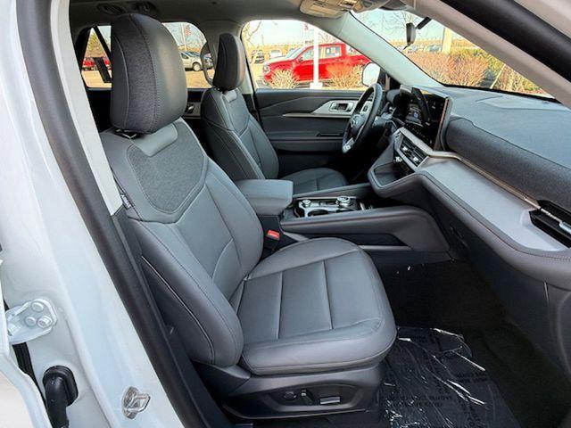 new 2025 Ford Explorer car, priced at $46,798