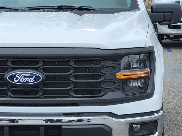 new 2024 Ford F-150 car, priced at $45,272