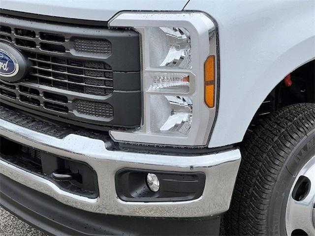 new 2025 Ford F-350 car, priced at $73,635