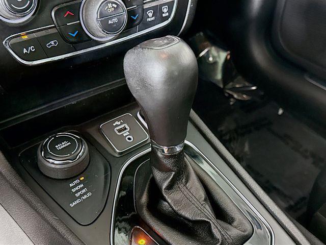 used 2020 Jeep Cherokee car, priced at $14,950