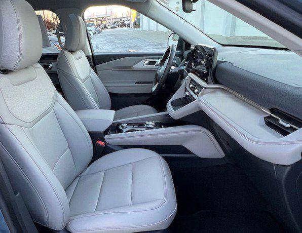 new 2025 Ford Explorer car, priced at $49,310
