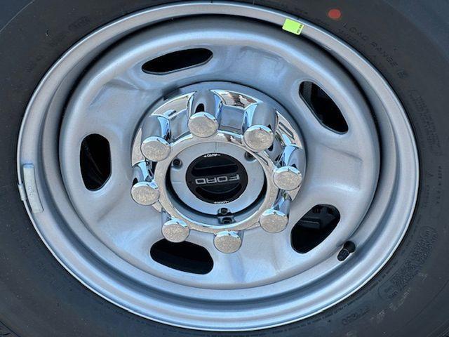 new 2024 Ford F-350 car, priced at $58,983