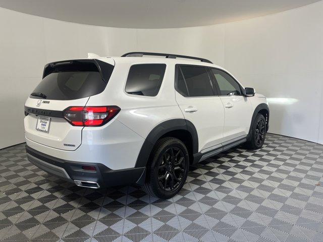 new 2025 Honda Pilot car, priced at $54,255