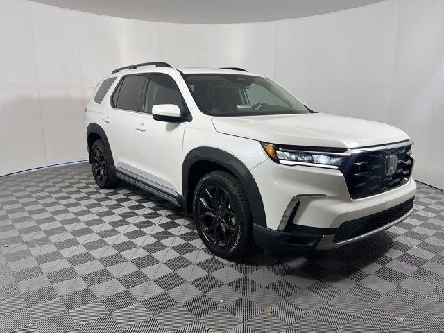 new 2025 Honda Pilot car, priced at $54,255
