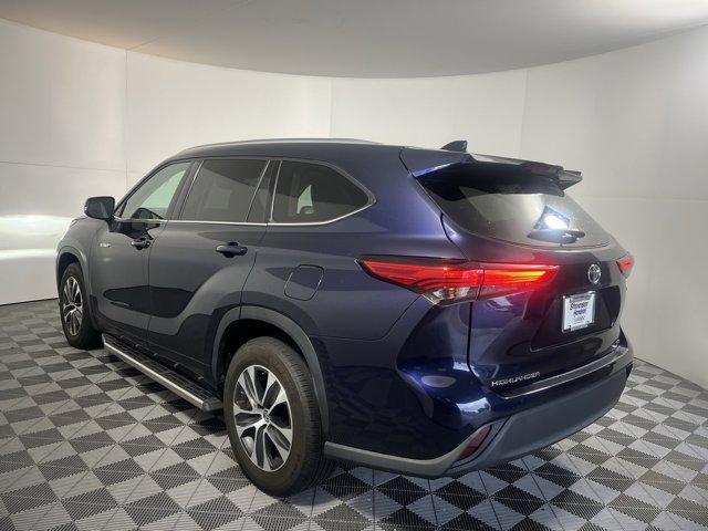 used 2021 Toyota Highlander Hybrid car, priced at $33,990