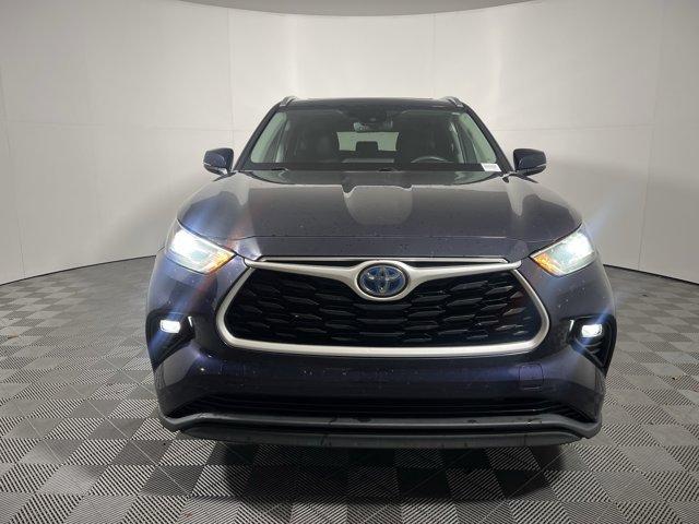 used 2021 Toyota Highlander Hybrid car, priced at $33,990