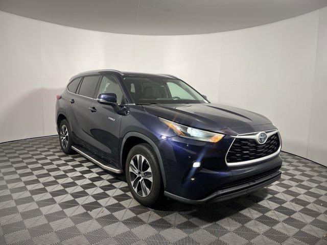 used 2021 Toyota Highlander Hybrid car, priced at $33,990