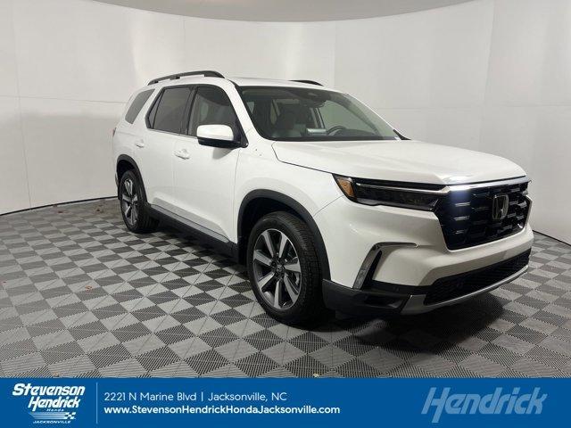 new 2025 Honda Pilot car, priced at $51,450