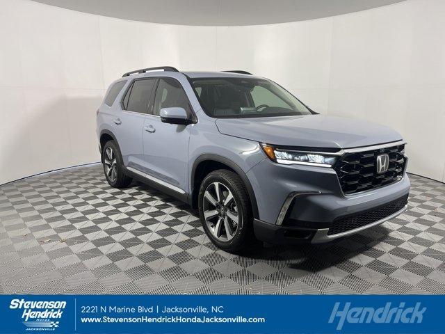 new 2025 Honda Pilot car, priced at $55,715
