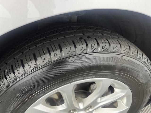 used 2021 Chevrolet Equinox car, priced at $16,890