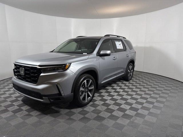 new 2025 Honda Pilot car, priced at $48,895