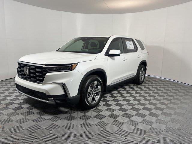 new 2025 Honda Pilot car, priced at $47,150