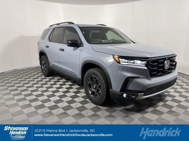 new 2025 Honda Pilot car, priced at $51,305