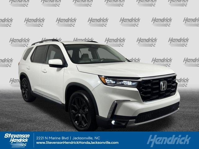 new 2025 Honda Pilot car, priced at $51,305