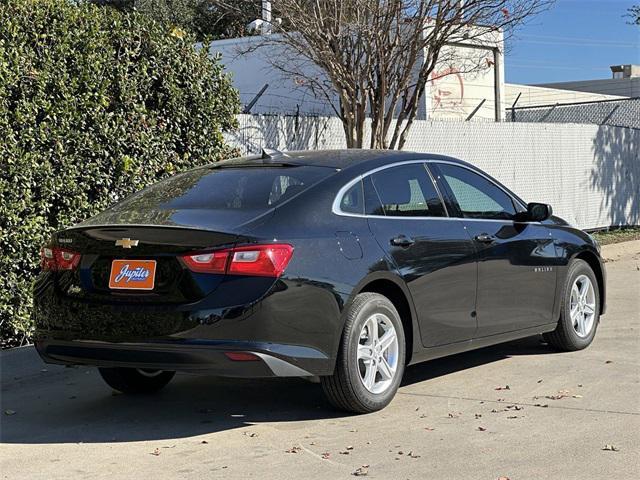 new 2024 Chevrolet Malibu car, priced at $22,695