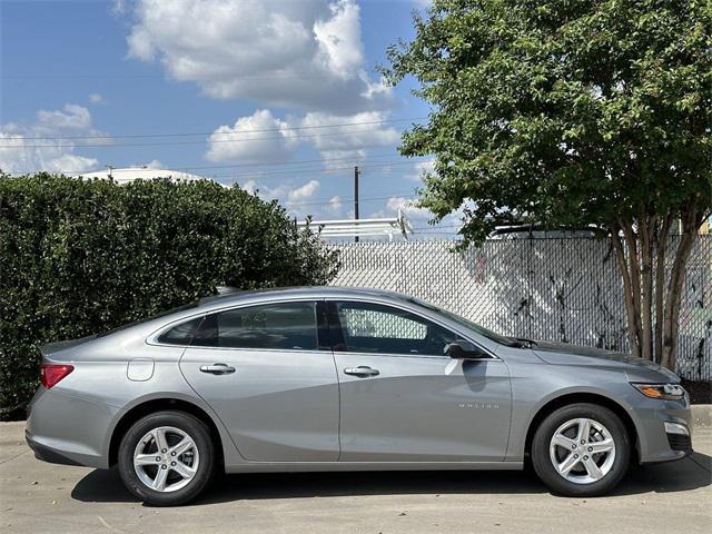 new 2024 Chevrolet Malibu car, priced at $21,195