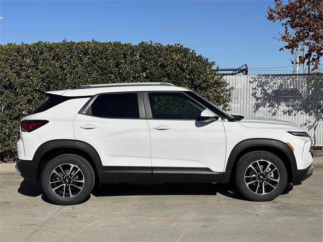 new 2025 Chevrolet TrailBlazer car, priced at $24,330