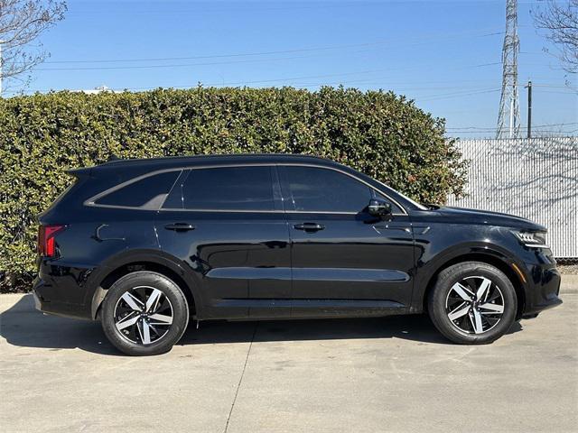 used 2022 Kia Sorento car, priced at $24,331