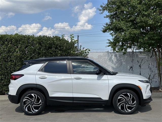 new 2025 Chevrolet TrailBlazer car, priced at $32,220