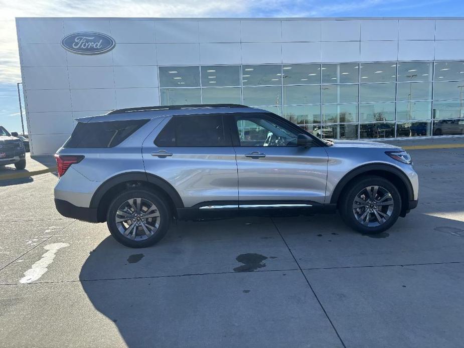 new 2025 Ford Explorer car, priced at $45,305