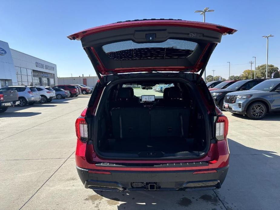 new 2025 Ford Explorer car, priced at $45,805