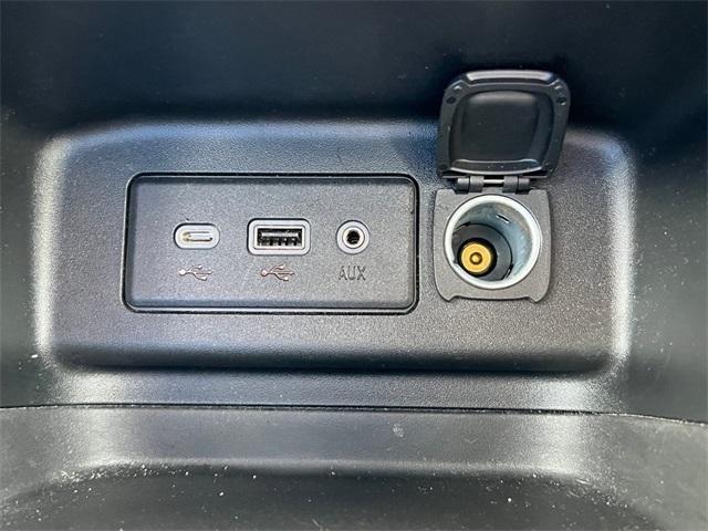 used 2021 Chevrolet Equinox car, priced at $17,034