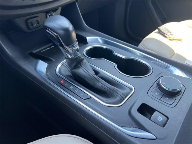 used 2022 Chevrolet Traverse car, priced at $33,998
