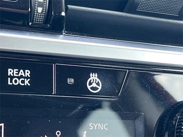 used 2022 Nissan Pathfinder car, priced at $33,999