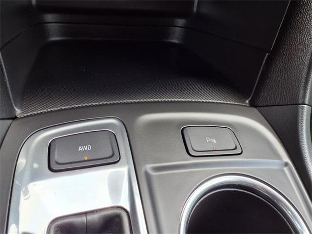 used 2023 Chevrolet Equinox car, priced at $22,079