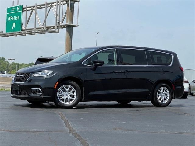 used 2023 Chrysler Pacifica car, priced at $24,633