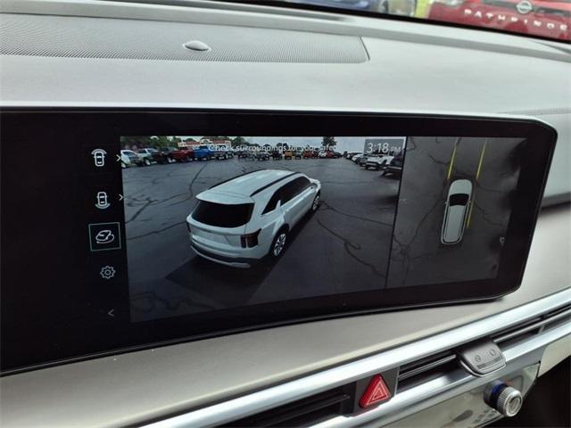 used 2025 Kia Sorento car, priced at $39,847