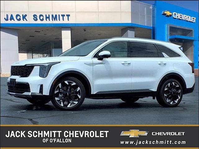 used 2025 Kia Sorento car, priced at $39,847