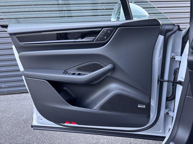 new 2025 Porsche Macan car