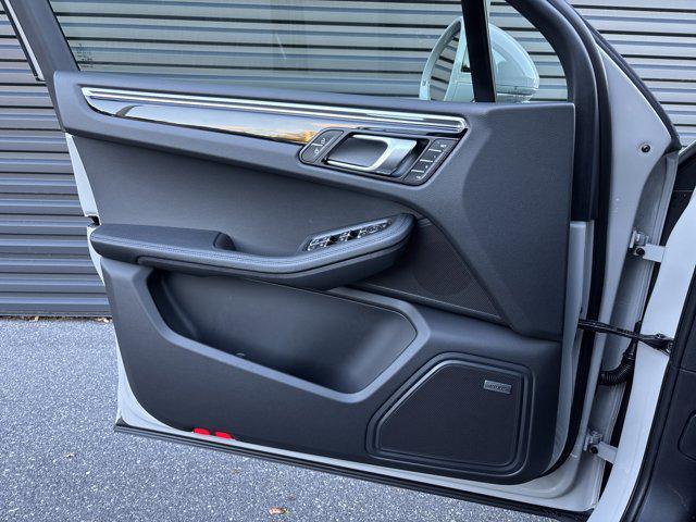 new 2026 Porsche Macan car