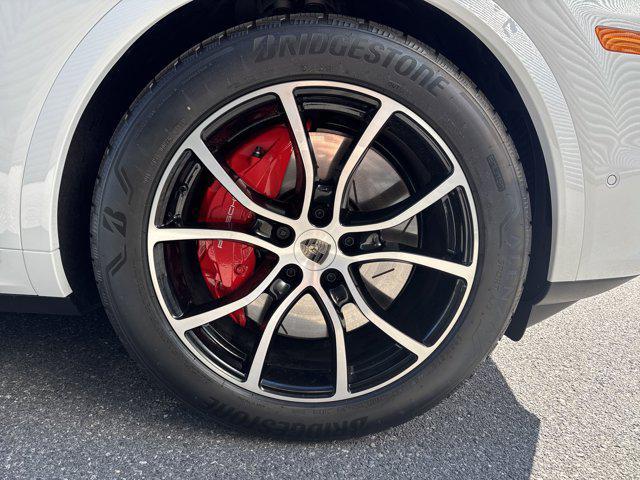new 2025 Porsche Cayenne car, priced at $171,280