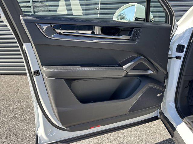 new 2025 Porsche Cayenne car, priced at $171,280