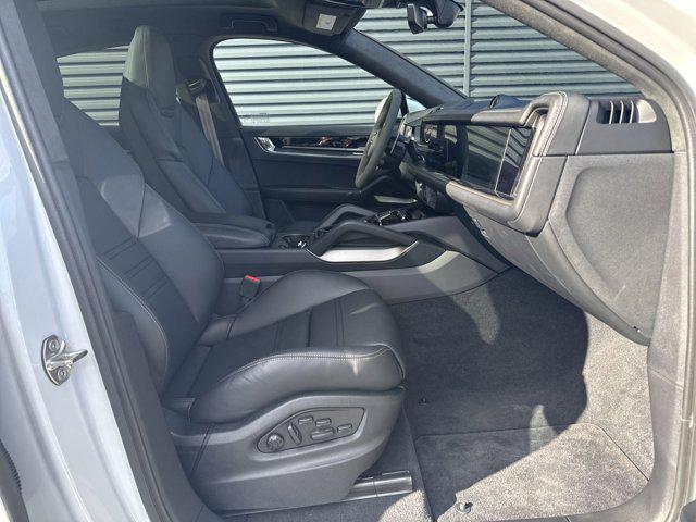 new 2025 Porsche Cayenne car, priced at $171,280