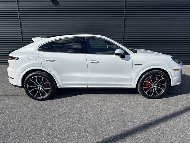 new 2025 Porsche Cayenne car, priced at $171,280