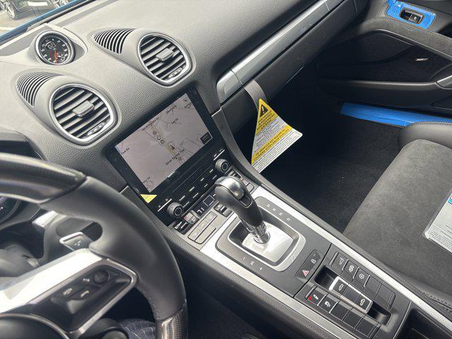 new 2025 Porsche 718 Boxster car