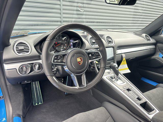 new 2025 Porsche 718 Boxster car