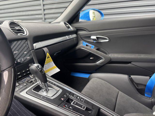 new 2025 Porsche 718 Boxster car