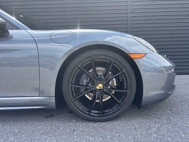 new 2025 Porsche 718 Cayman car