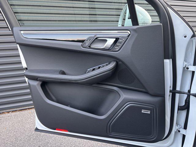 new 2025 Porsche Macan car