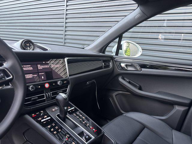 new 2025 Porsche Macan car