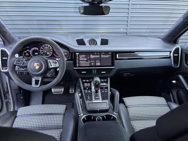 used 2020 Porsche Cayenne car